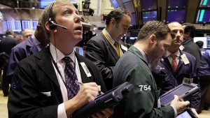 Oil prices, global stocks fall; gold rises